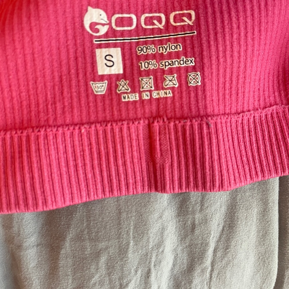 Pink Ribbed Women's Top - Picture 2 of 2